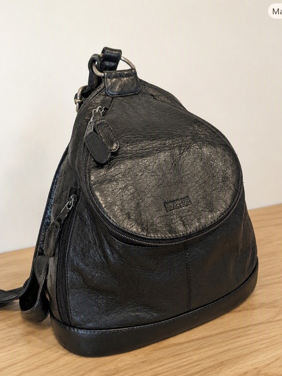 Kenneth Cole Reaction Handbags - Kenneth Cole Vintage Black Leather Teardrop Backpack Purse